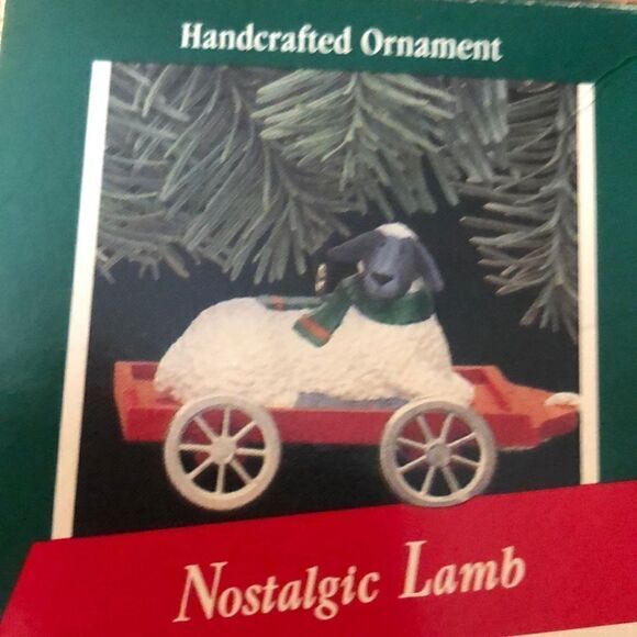 Hallmark handcrafted Christmas ornament Nostalgic Lamb - Picture 2 of 8